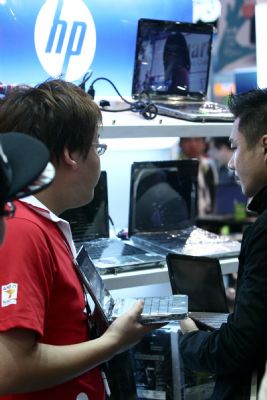 惠普為力抗宏碁,擬延用既有NB外型設計改裝成CULV NB。古榮豐攝 惠普為力抗宏碁,擬延用既有NB外型設計改裝成CULV NB。古榮豐攝