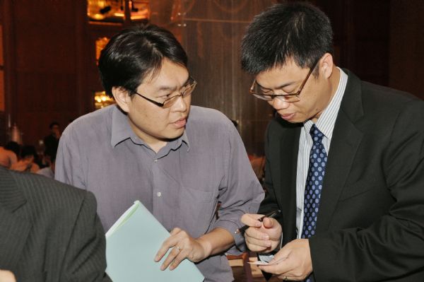 從私下與講師的互動中,或許反而能獲得更多異想不到的收獲。 從私下與講師的互動中,或許反而能獲得更多異想不到的收獲。