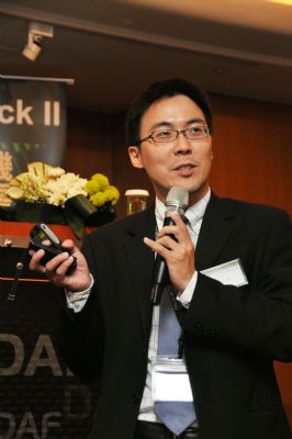 台灣康寧光纖光纜區域業務經理萬啟曄。 台灣康寧光纖光纜區域業務經理萬啟曄。