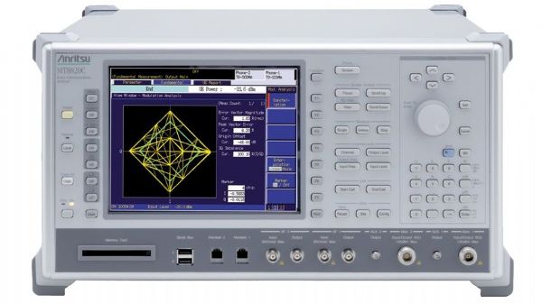安立知MT8820C,可針對LTE智慧型手機的CS Fallback功能進行測試。 安立知MT8820C,可針對LTE智慧型手機的CS Fallback功能進行測試。