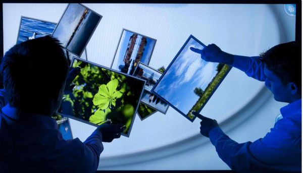 利用PCT技術開發的超大螢幕觸控設計方案。Zytronic 利用PCT技術開發的超大螢幕觸控設計方案。Zytronic