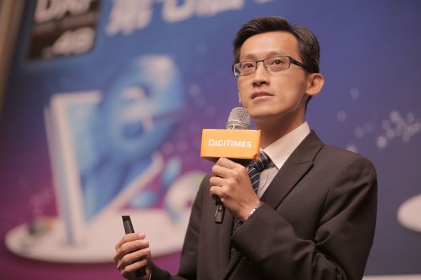 參數科技 業務發展資深協理 王寶慶 參數科技 業務發展資深協理 王寶慶