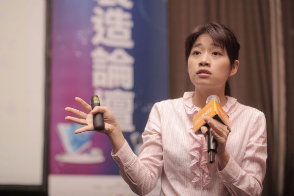 台塑網科技 BPM處處長 周美華 台塑網科技 BPM處處長 周美華