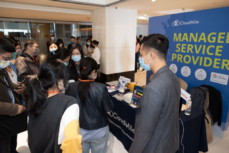 CloudMile可協助企業完成雲地網路、數據的串接,進而建立自動化AI/ML Pipeline,形塑現代化數據中台,打通智慧轉型任督二脈。DIGITIMES攝 CloudMile可協助企業完成雲地網路、數據的串接,進而建立自動化AI/ML Pipeline,形塑現代化數據中台,打通智慧轉型任督二脈。DIGITIMES攝