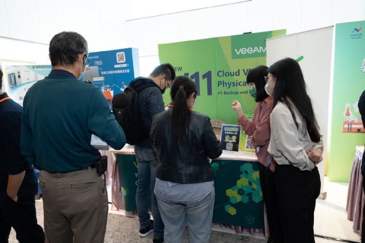 Veeam的Backup & Replication v11,內建連續資料保護(CDP)功能,助企業大幅縮短停機時間與資料遺失,立即復原至指定時間點狀態。DIGITIMES攝 Veeam的Backup & Replication v11,內建連續資料保護(CDP)功能,助企業大幅縮短停機時間與資料遺失,立即復原至指定時間點狀態。DIGITIMES攝