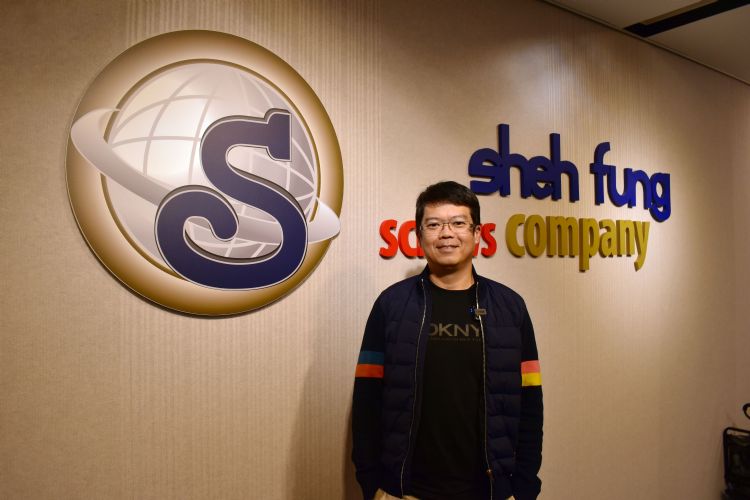 世豐螺絲總經理陳駿彥指出,公司量身打造的5G O-RAN智慧製造系統,以數位化技術解決世豐螺絲長年困境,有效提升製程效能。DIGITIMES攝 世豐螺絲總經理陳駿彥指出,公司量身打造的5G O-RAN智慧製造系統,以數位化技術解決世豐螺絲長年困境,有效提升製程效能。DIGITIMES攝