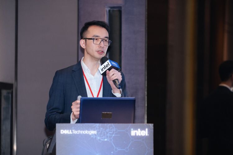 戴爾科技集團經銷業務協理呂建德。戴爾科技 戴爾科技集團經銷業務協理呂建德。戴爾科技