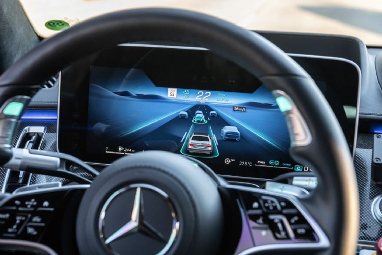 加州DMV已核准奔驰销售或配备Drive Pilot系统的车辆。奔驰