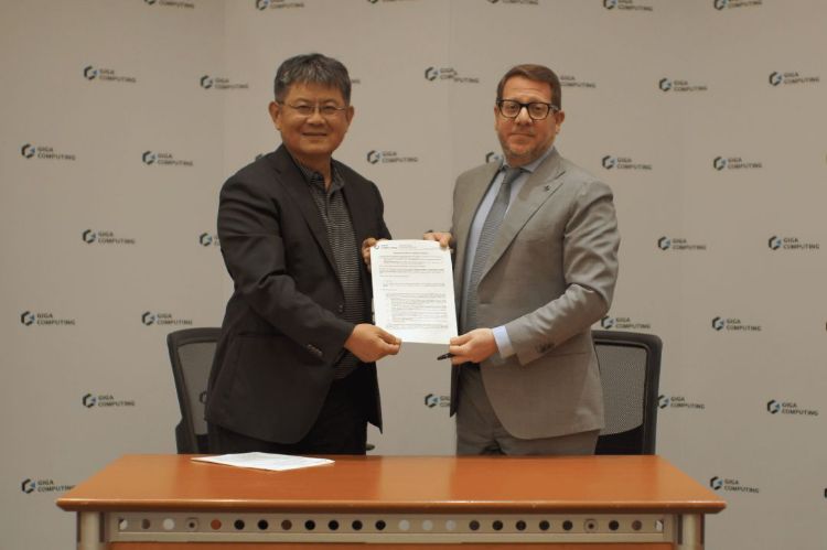 技钢科技副董事长李宜泰(左)与KERNO Enterprises共同创始人暨CEOChristopher Caswell(右)。技钢科技 技钢科技副董事长李宜泰(左)与KERNO Enterprises共同创始人暨CEOChristopher Caswell(右)。技钢科技
