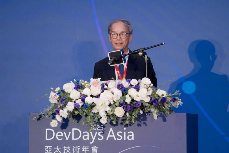 数码发展部数码产业署署长林俊秀表示未来将持续透过与多方国际科技夥伴及在地产业的深度合作,促进AI技术应用落地,厚植产业创新动能,引进全球最前沿的技术与资源,支持台湾开发者与企业持续创。微软 数码发展部数码产业署署长林俊秀表示未来将持续透过与多方国际科技夥伴及在地产业的深度合作,促进AI技术应用落地,厚植产业创新动能,引进全球最前沿的技术与资源,支持台湾开发者与企业持续创。微软