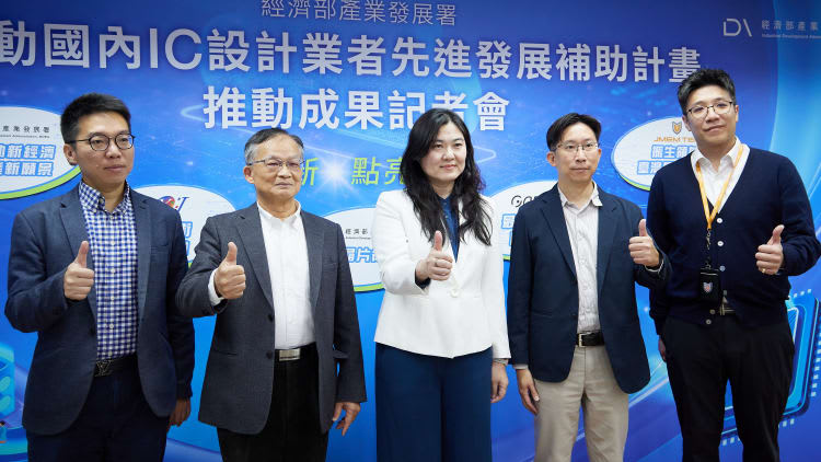 每日椽真：Google TPU對Nvidia威脅真實存在 | ASML 造光者對上造謠者？ | 羅唯仁授證當時在想什麼？