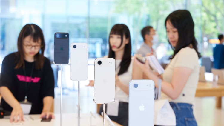 記憶體佔中階手機成本達35%　業者多管齊下降低調漲衝擊