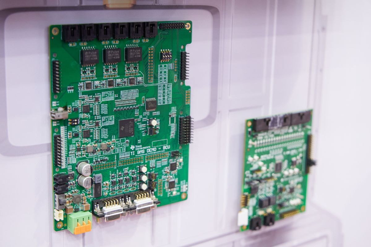 2026年初德儀、ADI「帶頭漲價」 台系類比IC設計看法兩極