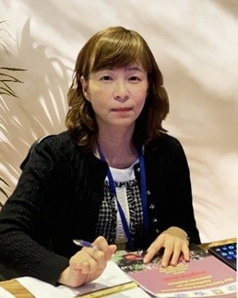 澔铃科技董事长范莉铃藉由 EDBA实现思维重构,将丰富实战经验与学术理论系统化整合,进而透过敏捷管理优化专案流程,引领企业在变局中达成组织变革与效率转型。中硕国际教育中心 澔铃科技董事长范莉铃藉由 EDBA实现思维重构,将丰富实战经验与学术理论系统化整合,进而透过敏捷管理优化专案流程,引领企业在变局中达成组织变革与效率转型。中硕国际教育中心