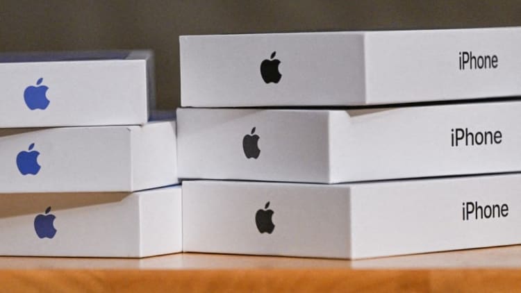 苹果定价策略呈双面刃　iPhone售价牵动市场走向