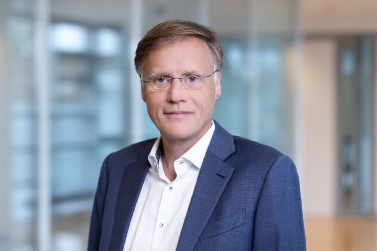 英飞凌CEO Jochen Hanebeck。英飞凌 英飞凌CEO Jochen Hanebeck。英飞凌