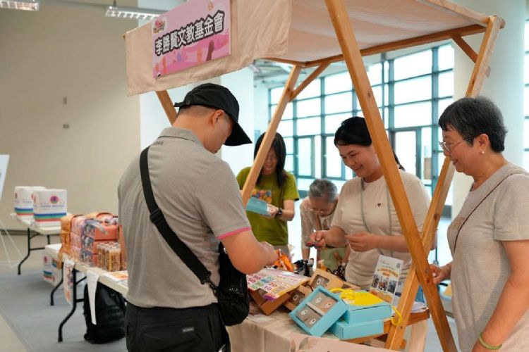 益登科技家庭日邀请公益团体同乐分享爱。益登 益登科技家庭日邀请公益团体同乐分享爱。益登