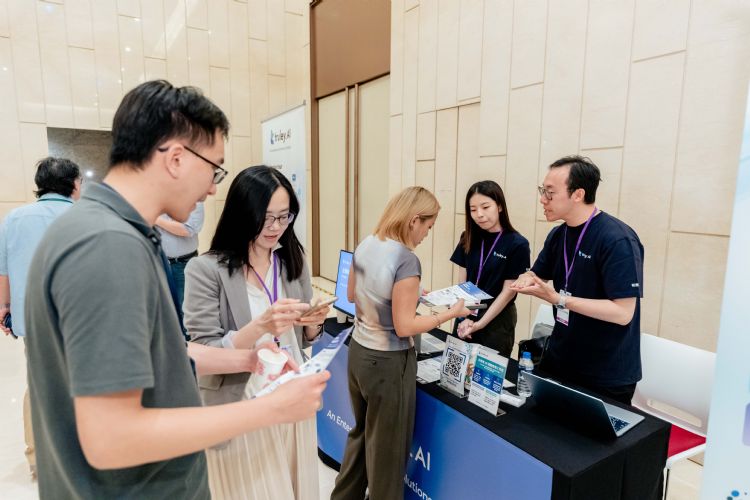 代理型AI能否落地,取決於是否理解企業的實際流程。truley.AI主打客製化工作流程,串接既有工具與資料,提供安全且具擴充性的部署方案。DIGITIMES攝 代理型AI能否落地,取決於是否理解企業的實際流程。truley.AI主打客製化工作流程,串接既有工具與資料,提供安全且具擴充性的部署方案。DIGITIMES攝