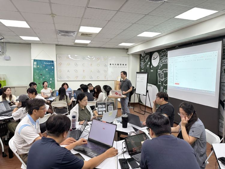 引进中文考证,助老师无痛跨域教学。国立台湾科技大学创新育成中心 引进中文考证,助老师无痛跨域教学。国立台湾科技大学创新育成中心