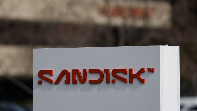 SanDisk再祭出NBM包廠　鎖定80%高毛利與939億美元訂單