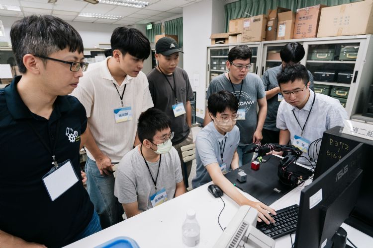 机器手臂教材实作过程。安驰科技 机器手臂教材实作过程。安驰科技