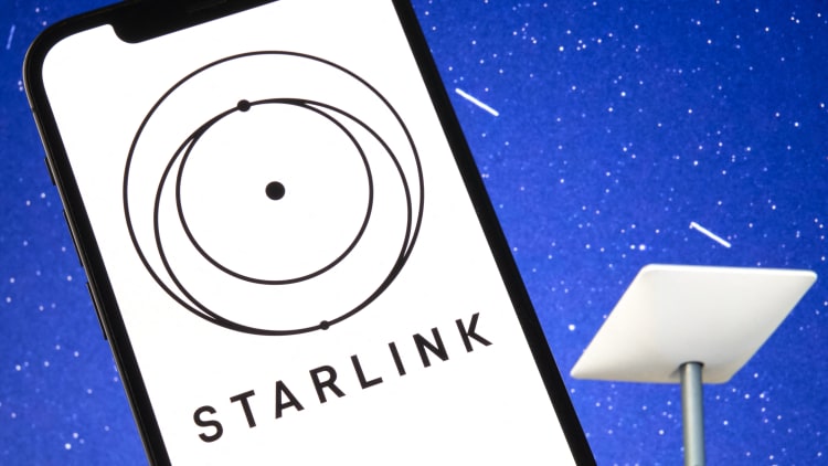 Starlink天線或變身行動基地台　SpaceX拚衛星業務再升級