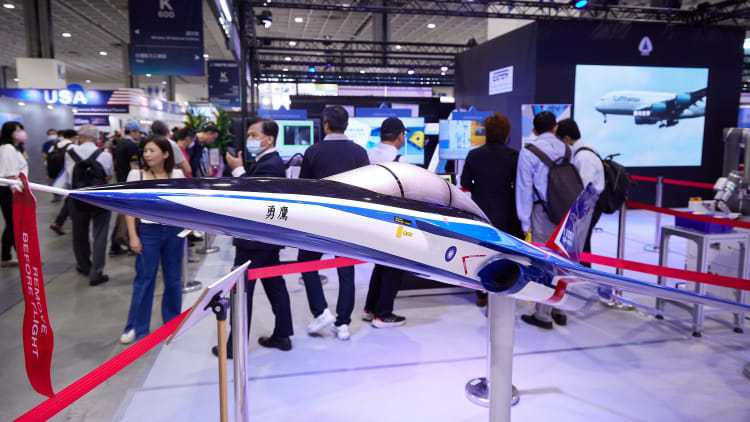 自製率破5成、200家台廠參與　勇鷹高教機成國防自主敲門磚