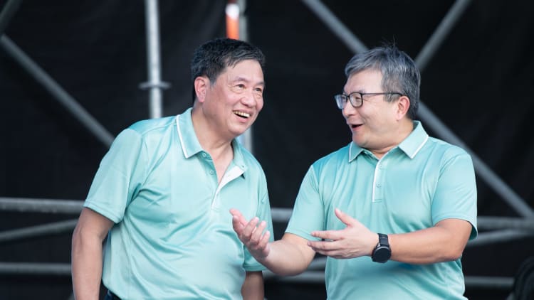 彭双浪自創「類控股公司」　友達葫蘆裡賣什麼藥？