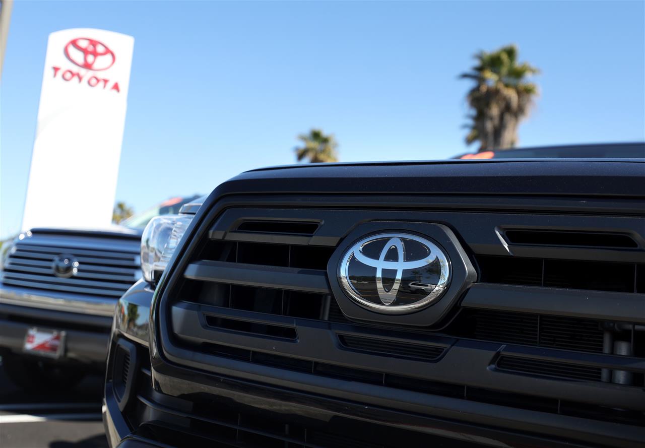 Toyota sees inventory swelling