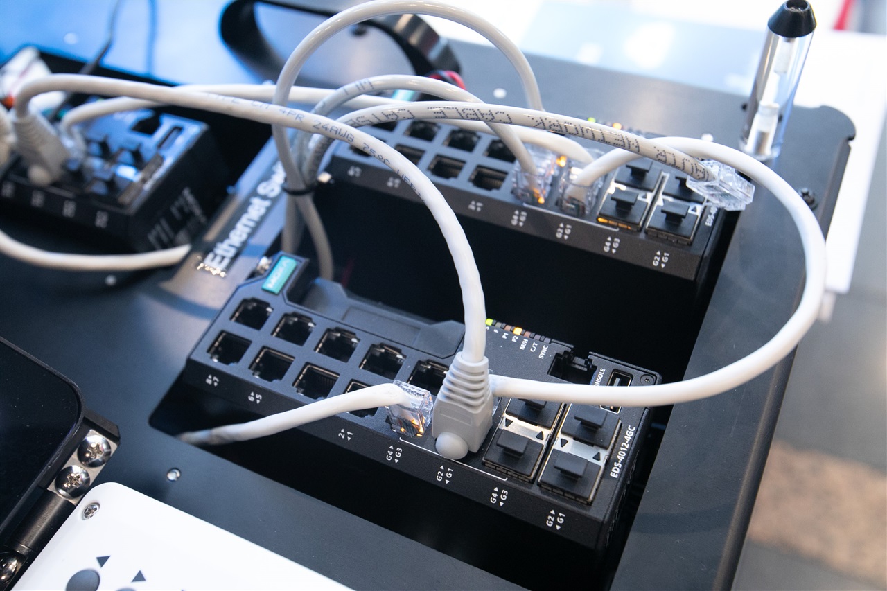 Network device makers catiously optimistic about 2023