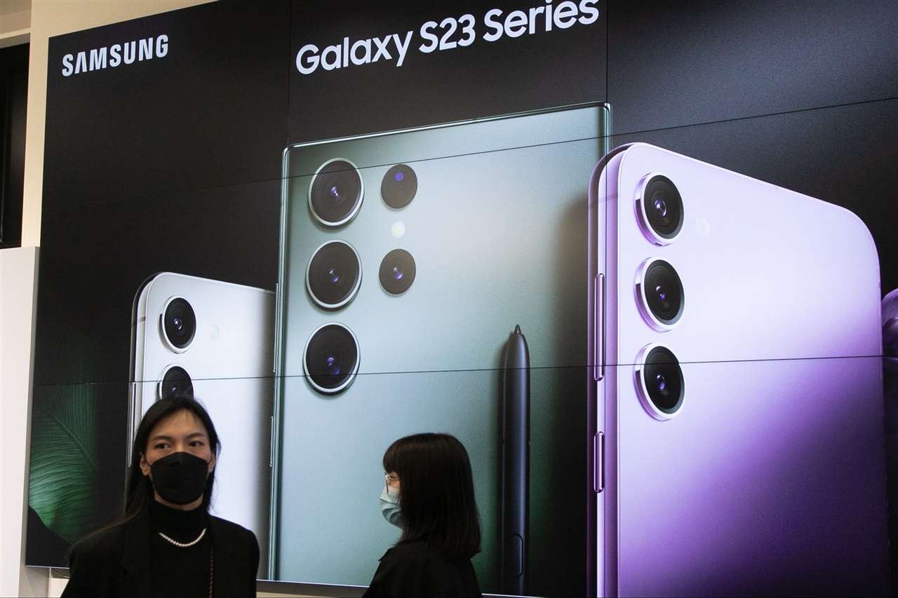 Taiwan handset sales unlikely to pick up until 2024