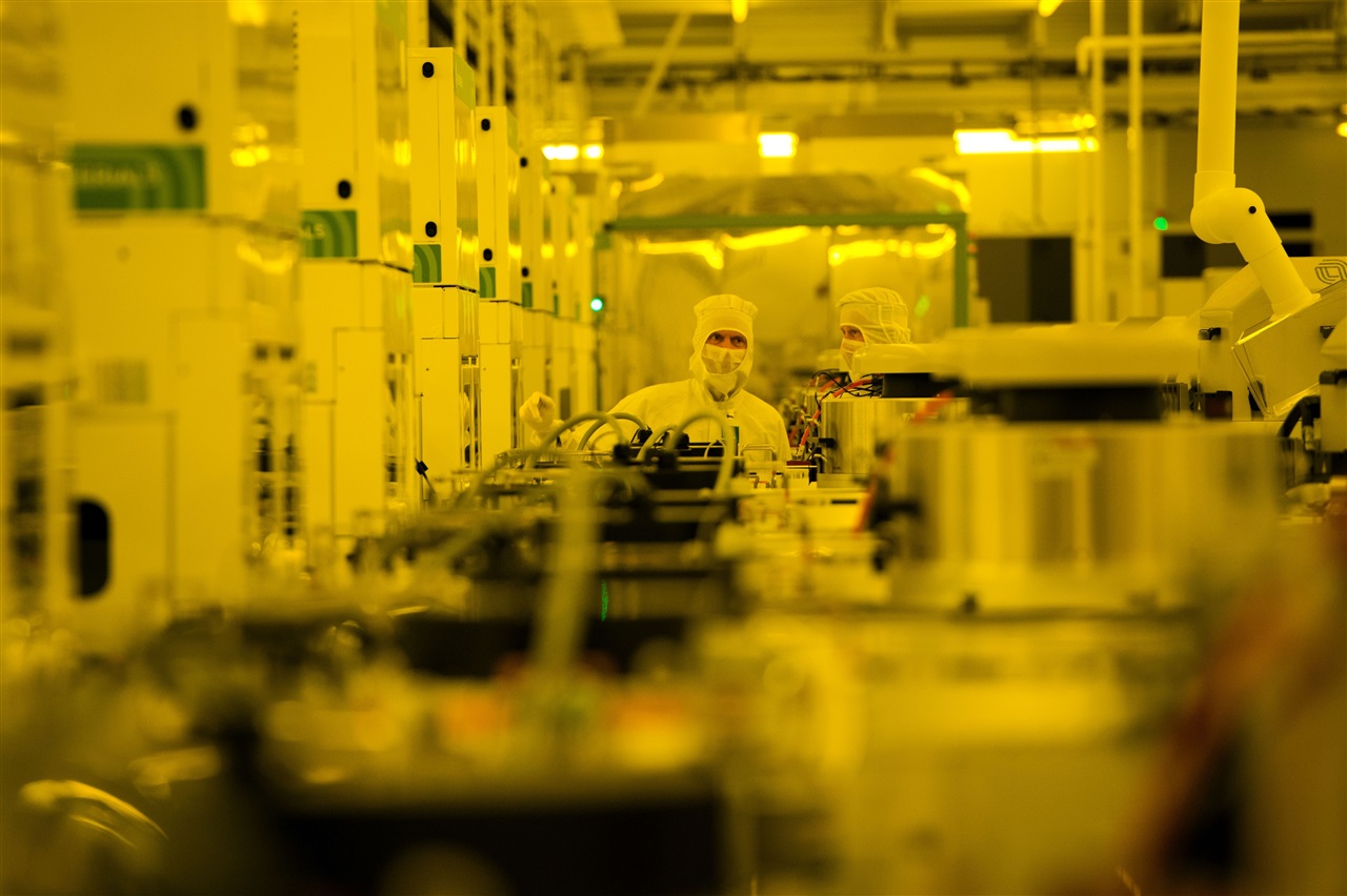 Japanese semiconductor equipment sales declined for fifth straight month