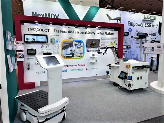 NexCOBOT's PC-based robot control platform-SCB100, coupled with Synapticon's smart servo drive and safe motion module form