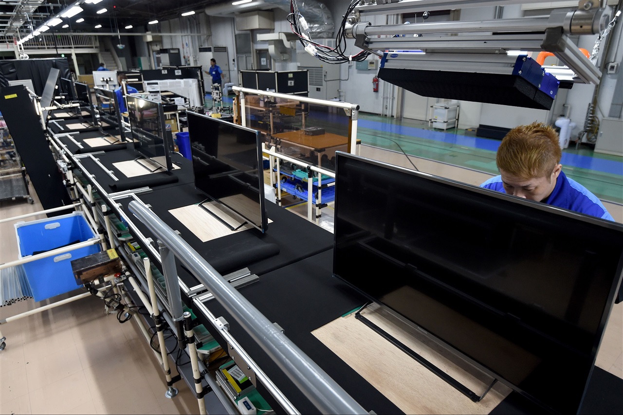 Vedanta signed MoUs with Korean partners for display manufacturing