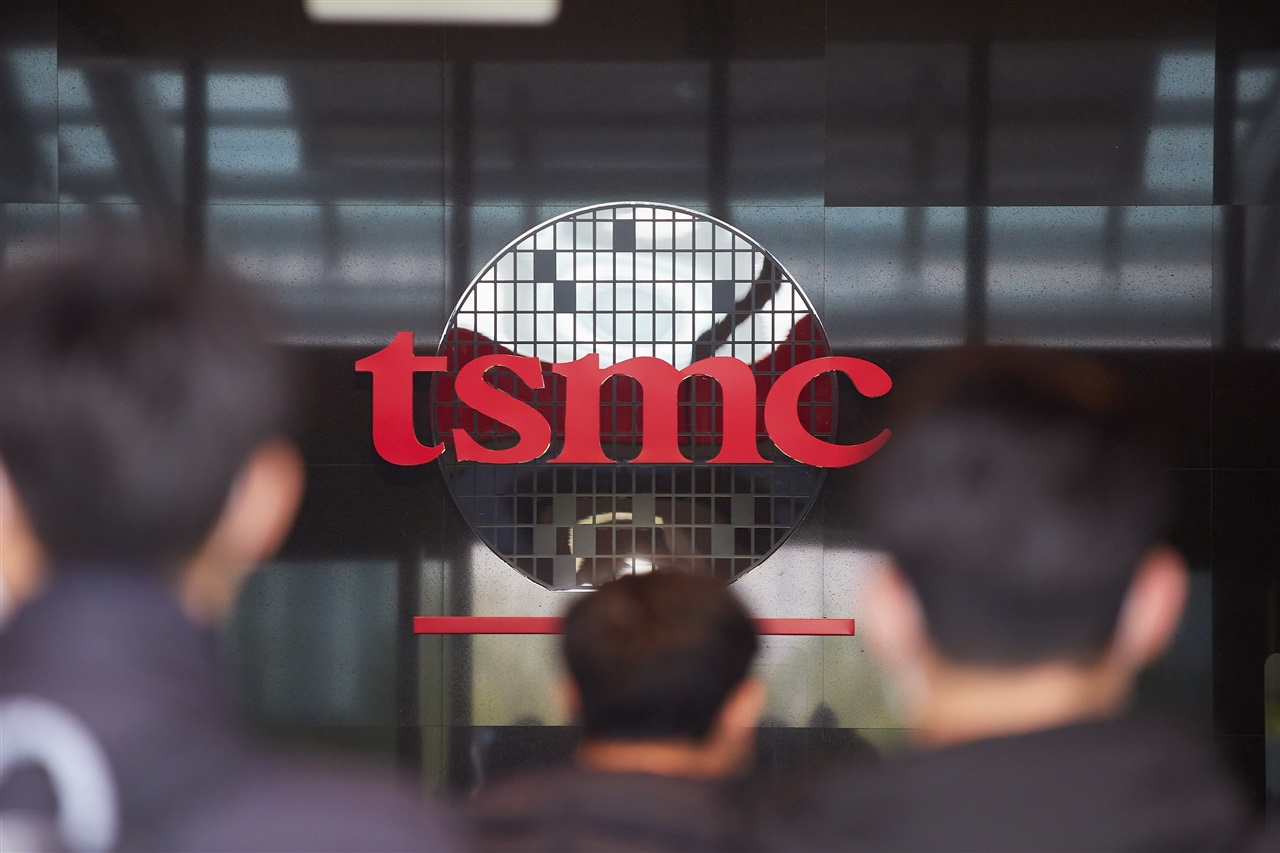 Tsmc dominates ai chip manufacturing