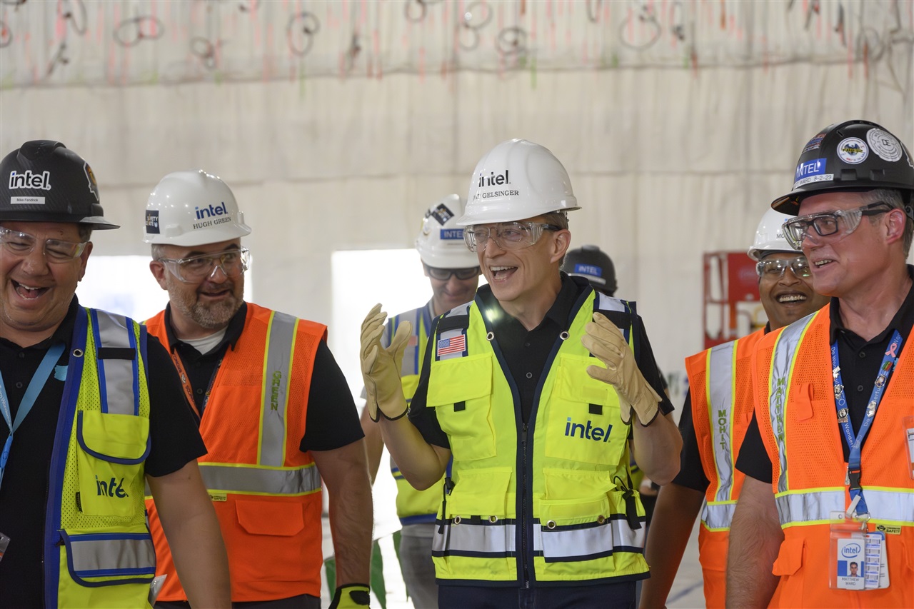 Construction milestone for Intel Arizona site expansion