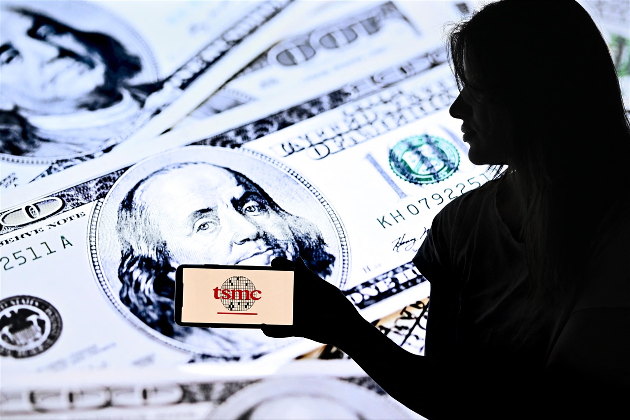 TSMC financial forecast holds firm despite surging Taiwan dollar