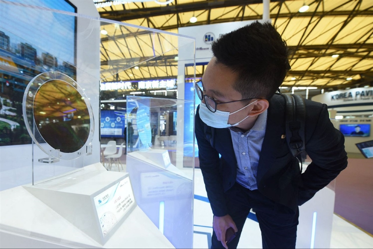 photo of Current status of China's lithography equipment development: EUV image