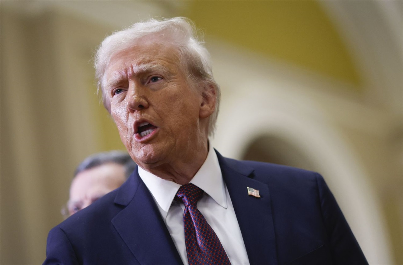 photo of India roundup: Trump tariff threat pressures Apple on India image