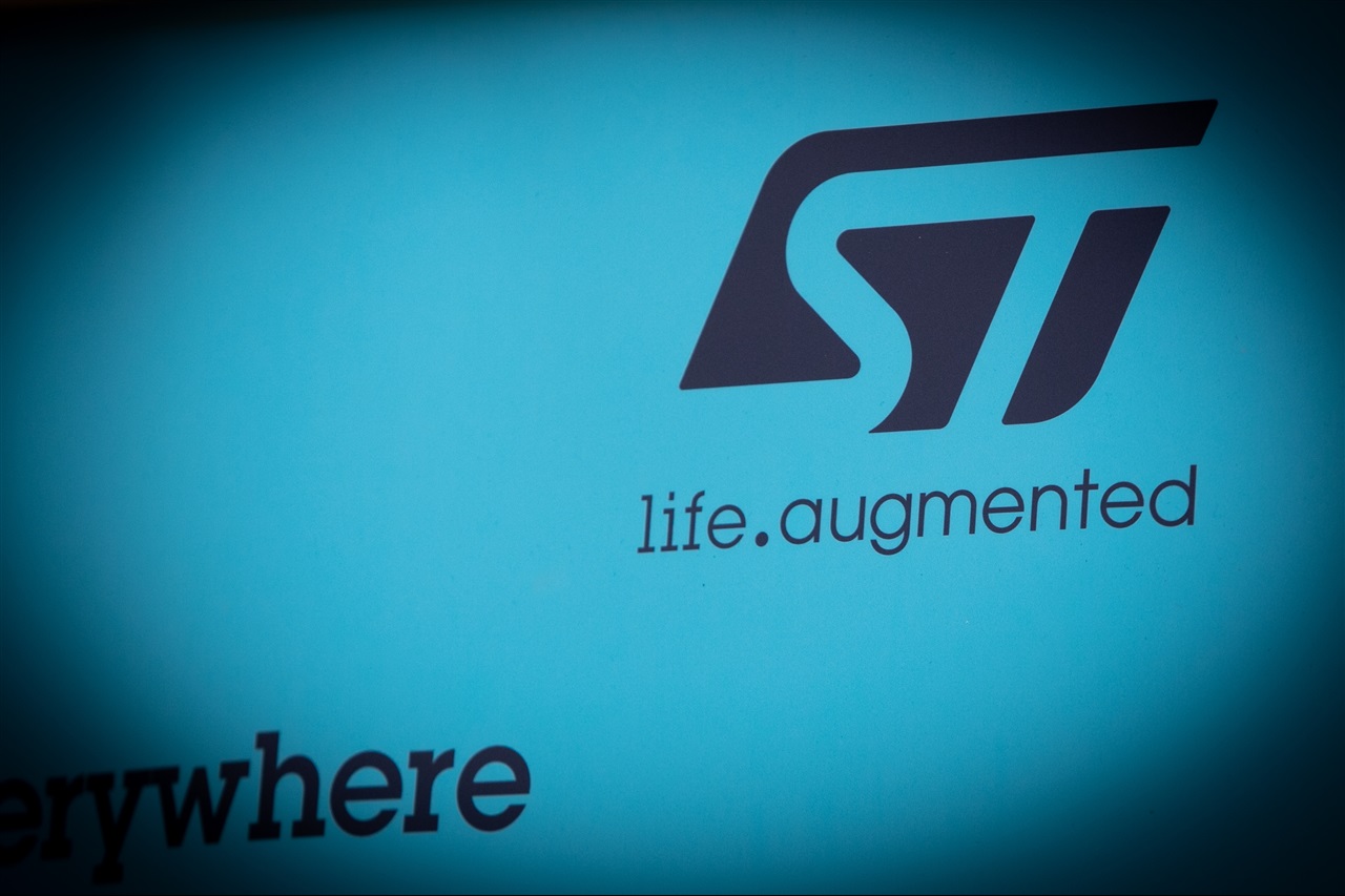 photo of Italy to strengthen STMicro, not tear it apart, Minister says image