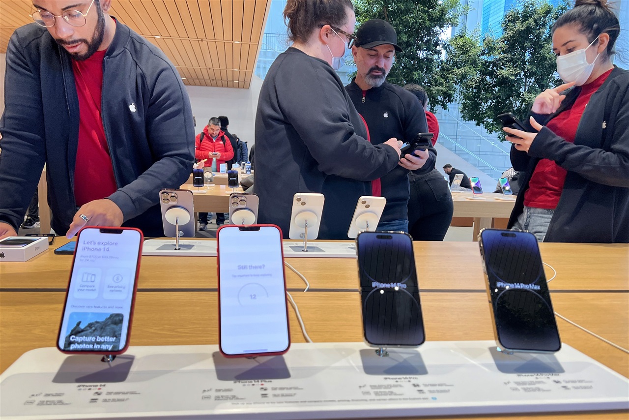 photo of Apple's iPhone 17 could see price hike as tariff pressures mount, global smartphone outlook dims image