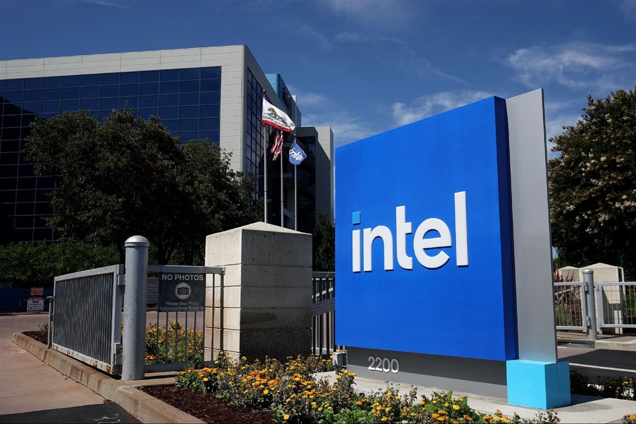 photo of Intel's CSO reportedly to leave today image