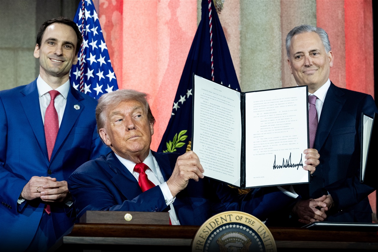 Trump signs AI orders, vows US will win race over new technology