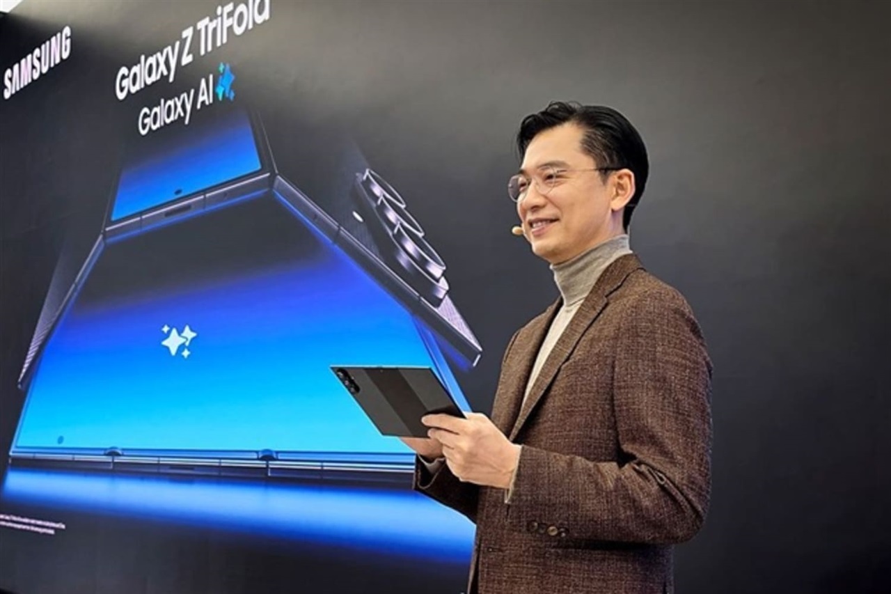 photo of Samsung Galaxy Z TriFold sees strong global sales, but high costs keep production tight image