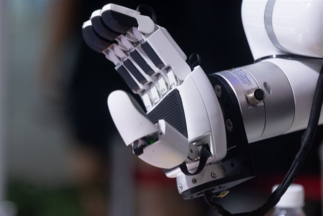 Why AI robotics may not spare automakers from looming AI bubble risks