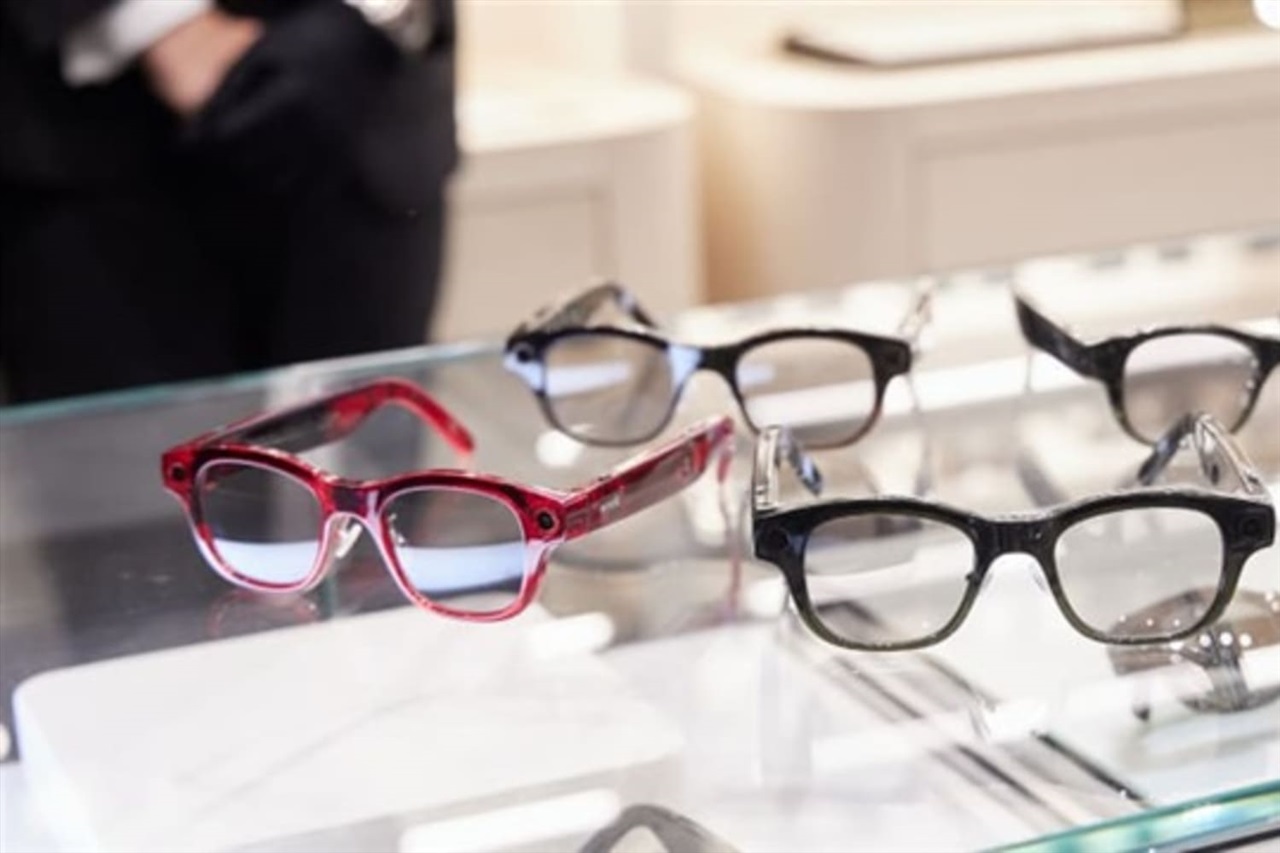 HTC accelerates AI glasses ecosystem with AR roadmap and China-focused LLM partnerships