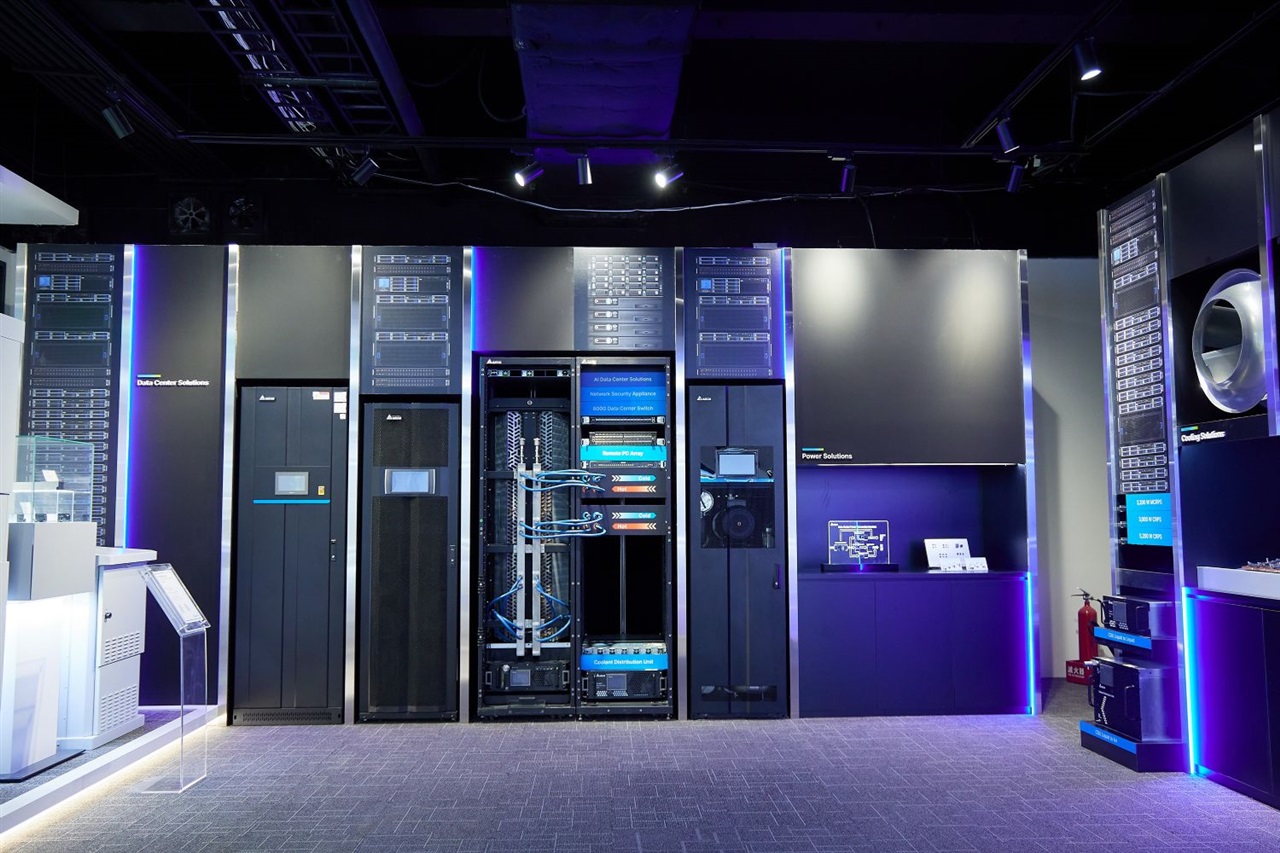 EMS watch: Celestica and Flex double down on platform-led data center builds; Sanmina and Jabil expand through M&A and diversified portfolios