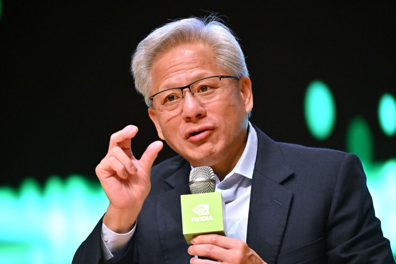 White House taps Jensen Huang, Lisa Su, and other tech leaders for advisory council