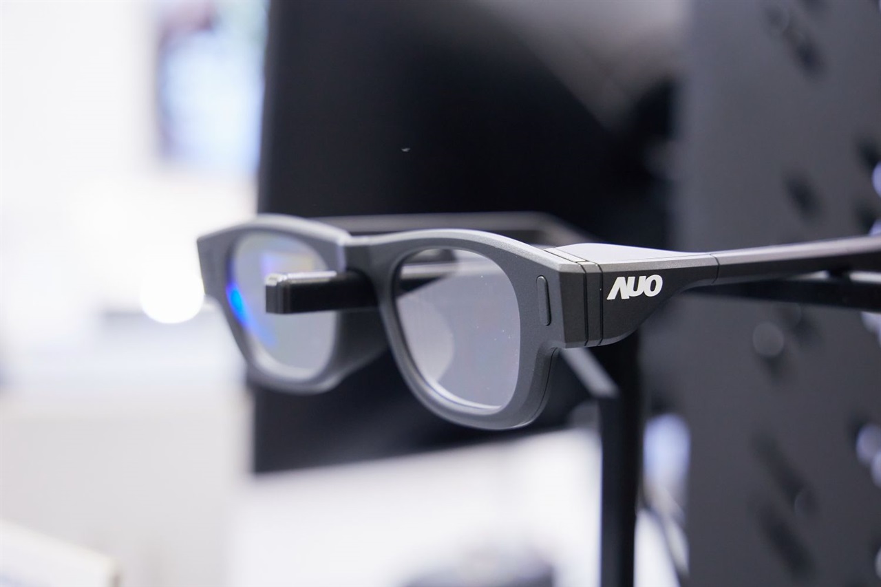 From tech glasses to AI gateways: Smart eyewear becomes the entry point for AI agents