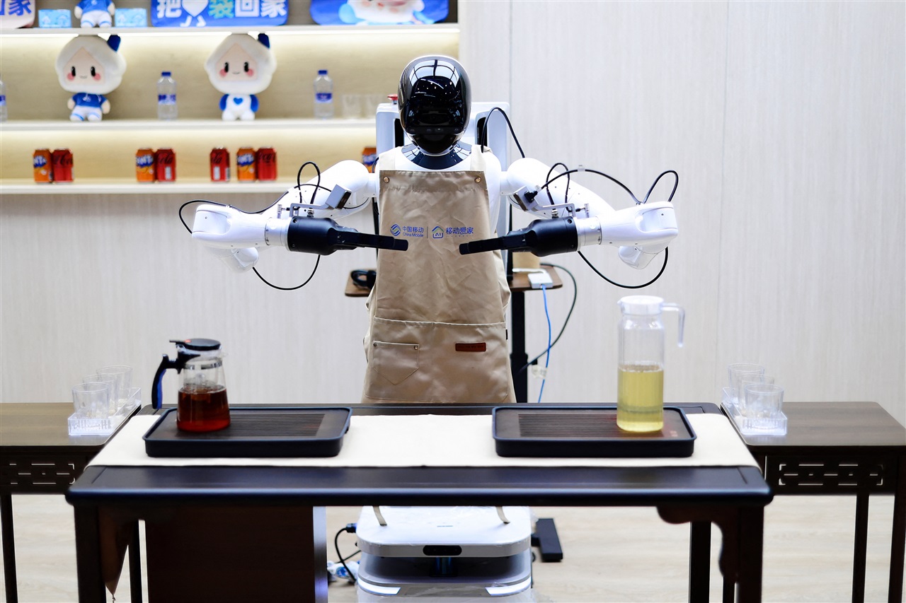 VLA models: The rise of a new intelligence engine for robots